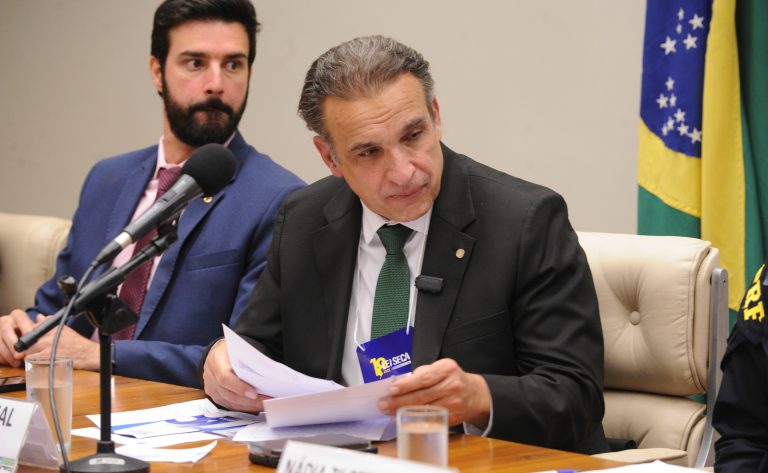 Câmara dos Deputados aprova regras para negociação de dívidas de energia elétrica