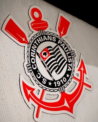 Corinthians enfrenta nova condenação e sua dívida na FIFA ultrapassa R$ 60 milhões