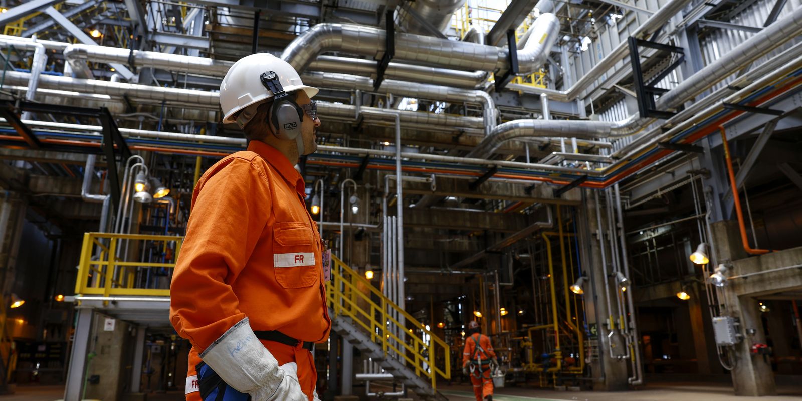 Economia brasileira registra leve avanço de 0,1% em abril, aponta prévia da FGV