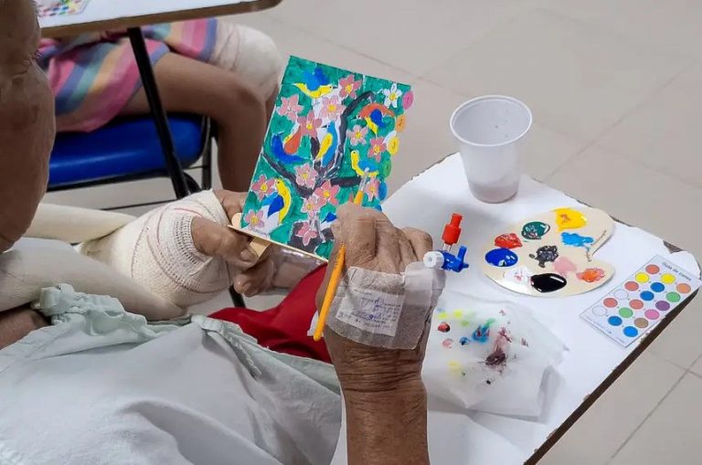 Lei da arteterapia entra em vigor, regulamentando a profissão com veto a exigência de diploma