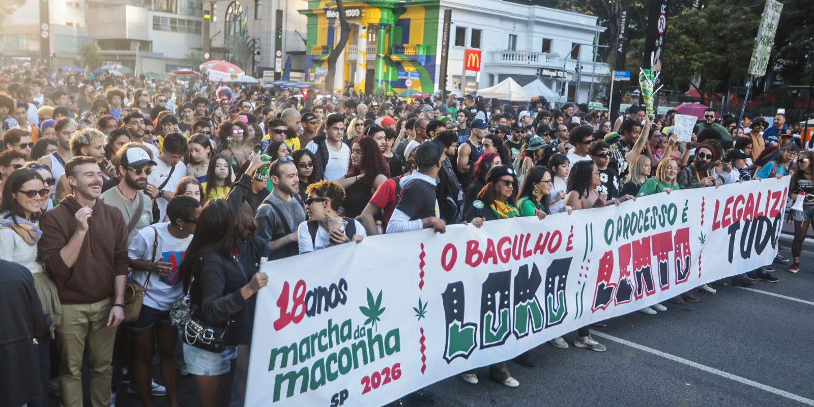 Marcha em São Paulo reforça pedido pela legalização da maconha e o acesso à cannabis medicinal