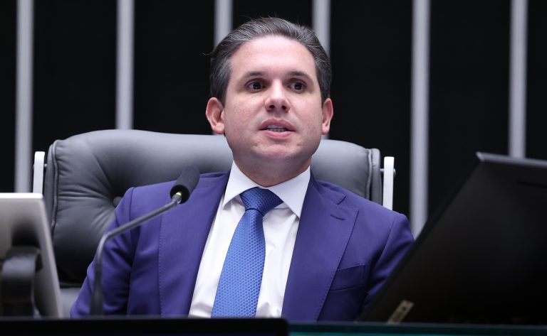 Câmara dos Deputados recebe proposta do governo para elevar limite de faturamento do MEI