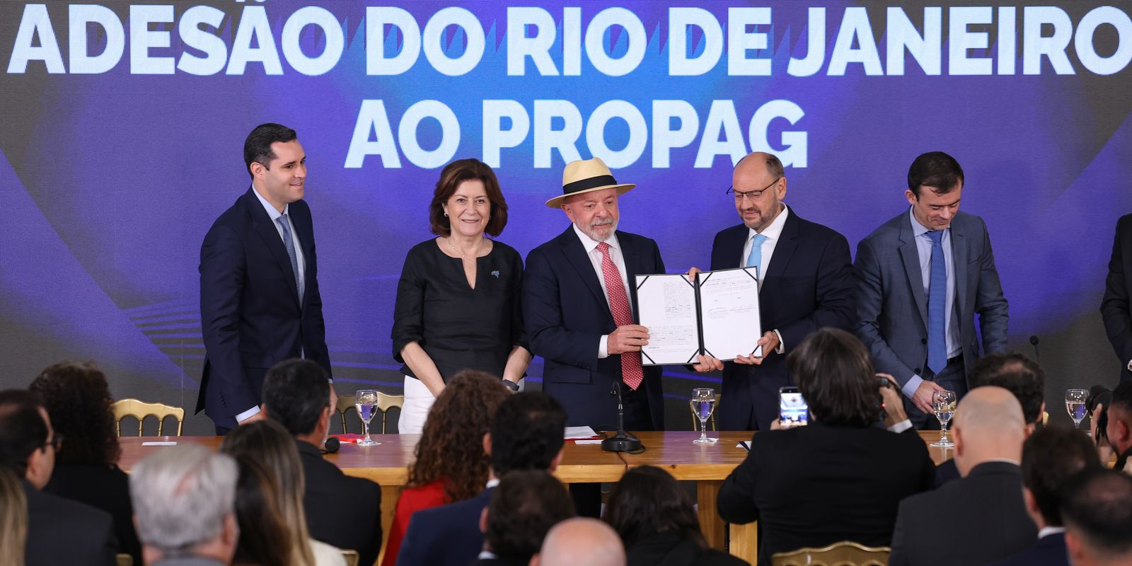 O estado do Rio de Janeiro alcança redução de R$ 40 bilhões na dívida ao aderir ao Propag