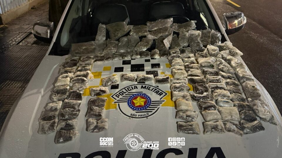 Polícia Militar prende criminosa com mais de 11 quilos de drogas em ônibus na Capital