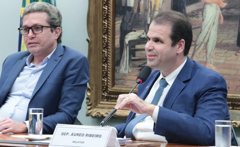 Câmara dos Deputados: relator propõe alterações no Código de Trânsito com votação prevista para julho