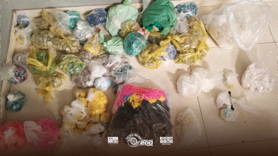 4º BAEP apreende mais de 15 kg de drogas em Itaquera, na zona leste de São Paulo
