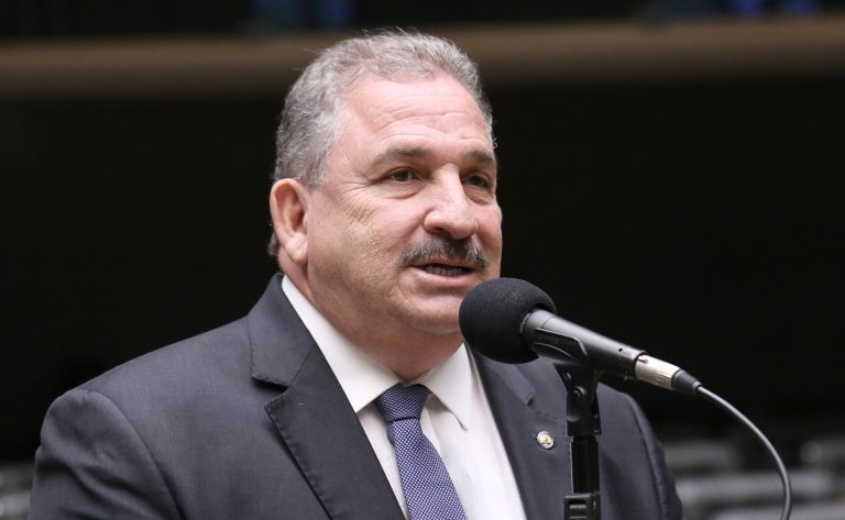 Comissão da Câmara dos Deputados autoriza governos a custear água e luz para feiras