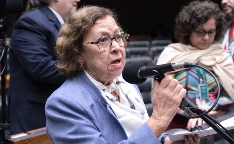 Comissão da Câmara aprova canais de atendimento 24 horas para mulheres em situação de violência doméstica