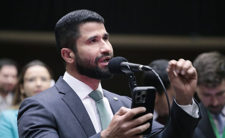 Comissão aprova acessos distintos para vítimas em delegacias e IMLs