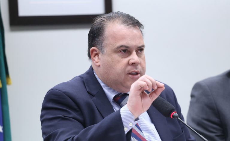 Comissão aprova projeto de capacitação digital para pessoas idosas