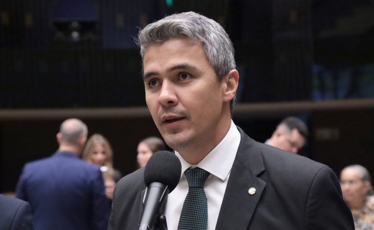 CCJ da Câmara aprova incentivo à contratação de pessoas com deficiência