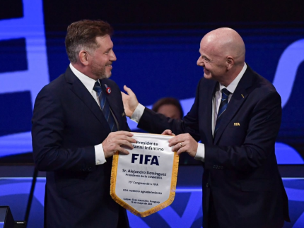 Conmebol evita tomar partido em racha da Fifa e não rejeita plano comercial; entenda