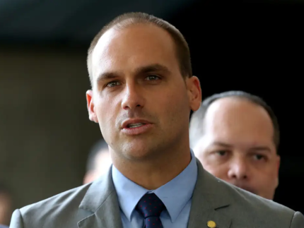 Eduardo Bolsonaro recebe autorização para morar permanentemente nos EUA