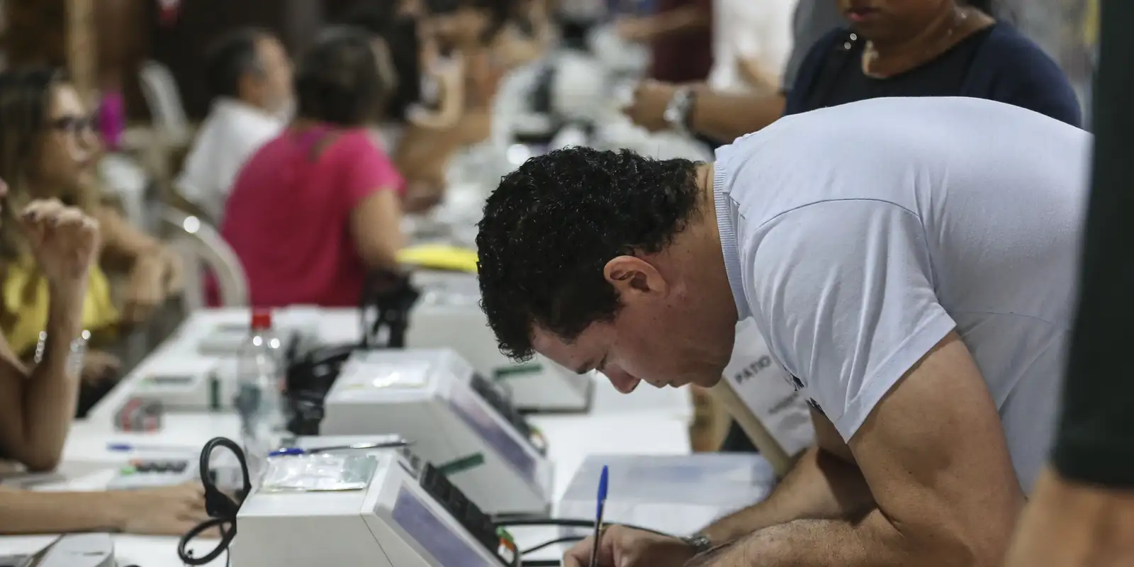 Campanha Boto Fé no Voto foca no combate à desinformação em ambientes religiosos