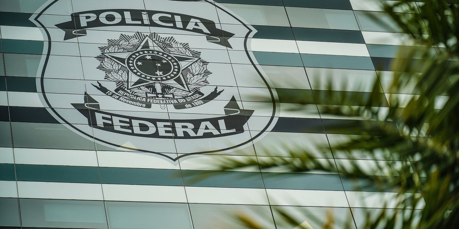 Flávio Bolsonaro nega à Polícia Federal ter cometido crime de calúnia contra o presidente Lula