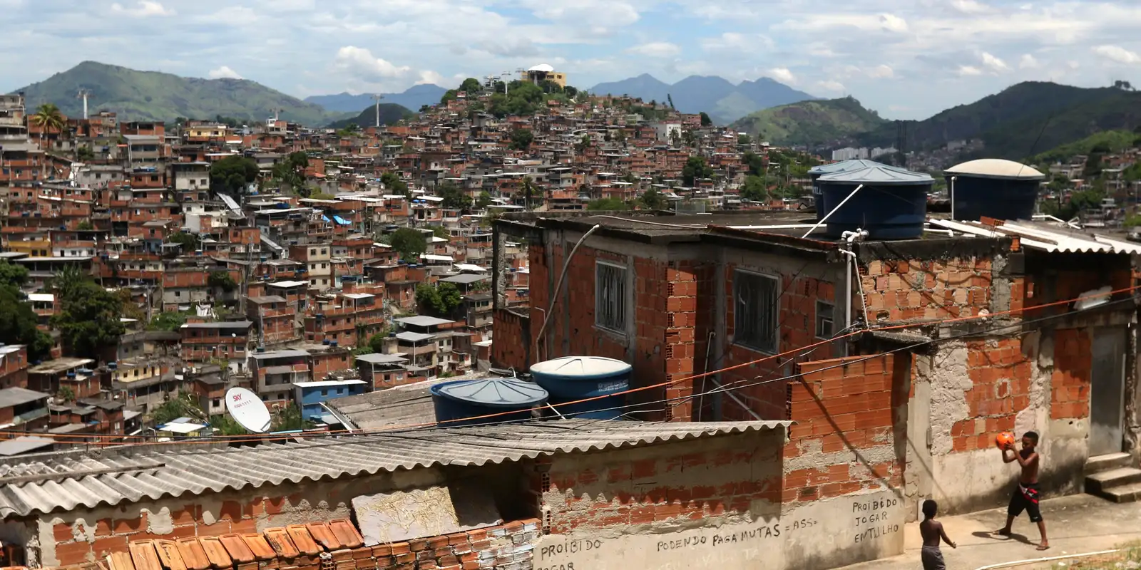 Estudo aponta que a baixa mobilidade social no Brasil depende de raça e gênero