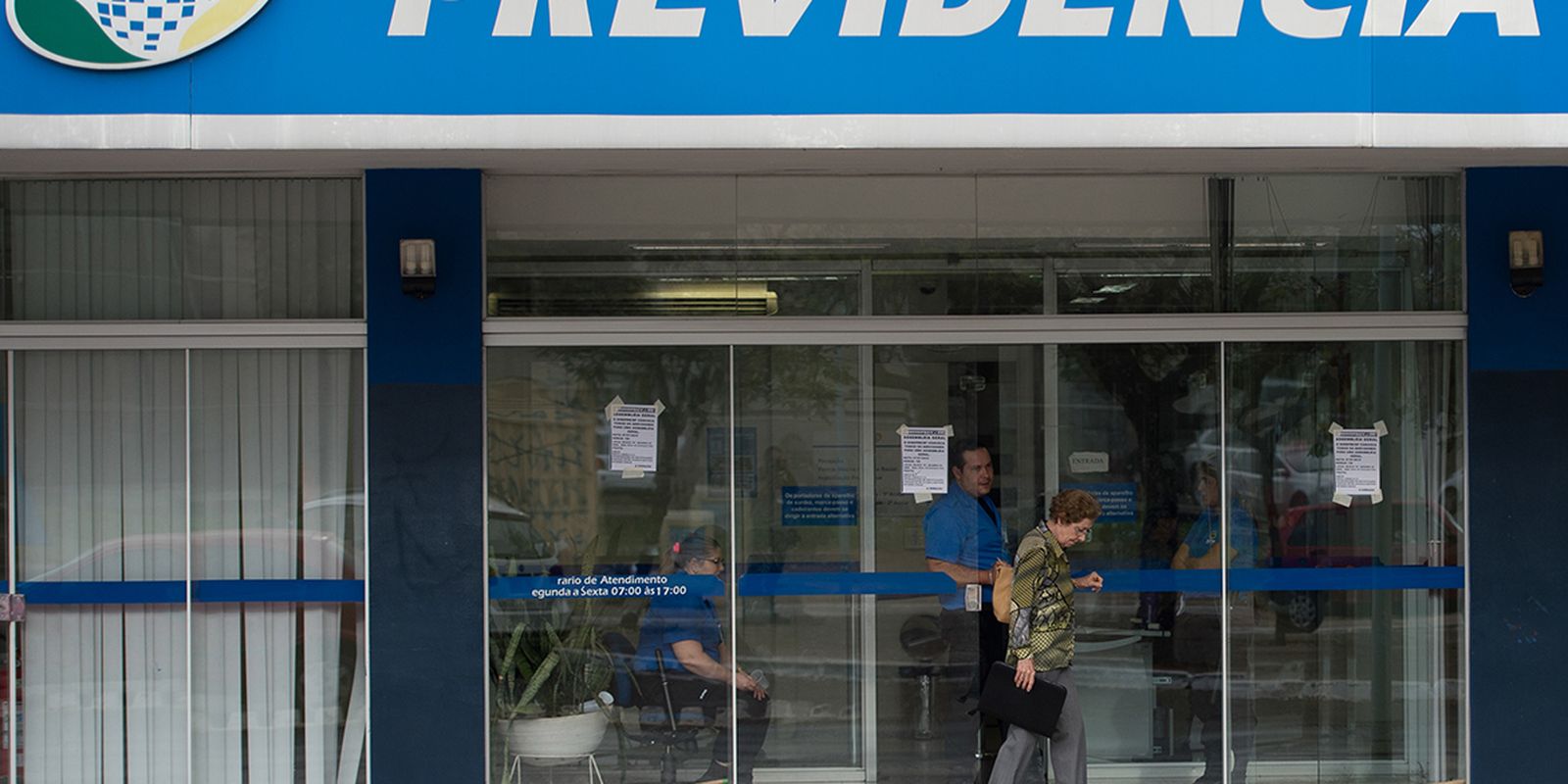 Governo libera R$ 547 milhões para ressarcir beneficiários do INSS por descontos indevidos