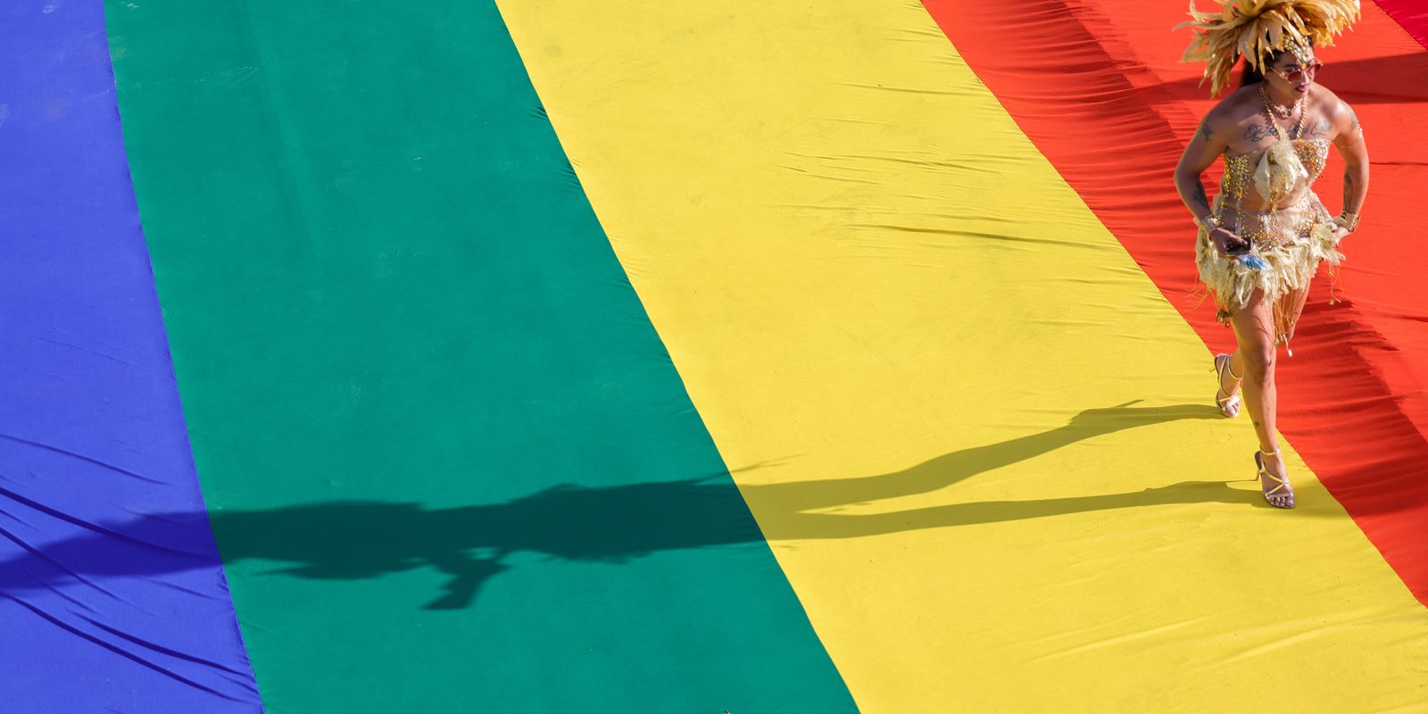 Parada LGBT+ de Brasília promove conscientização e mobilização pelo voto consciente