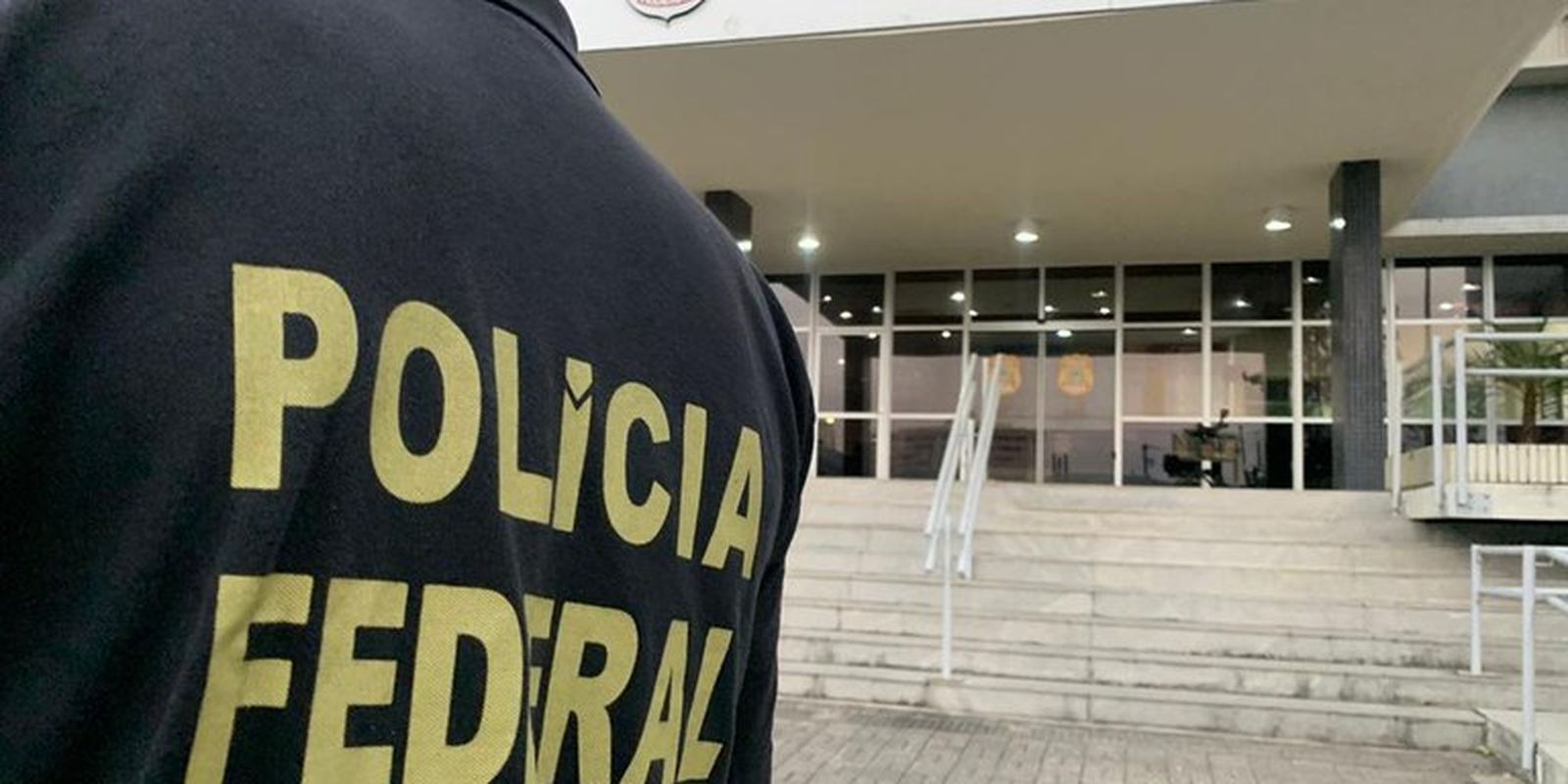 Polícia Federal investiga anúncios digitais falsos que simulavam serviços públicos