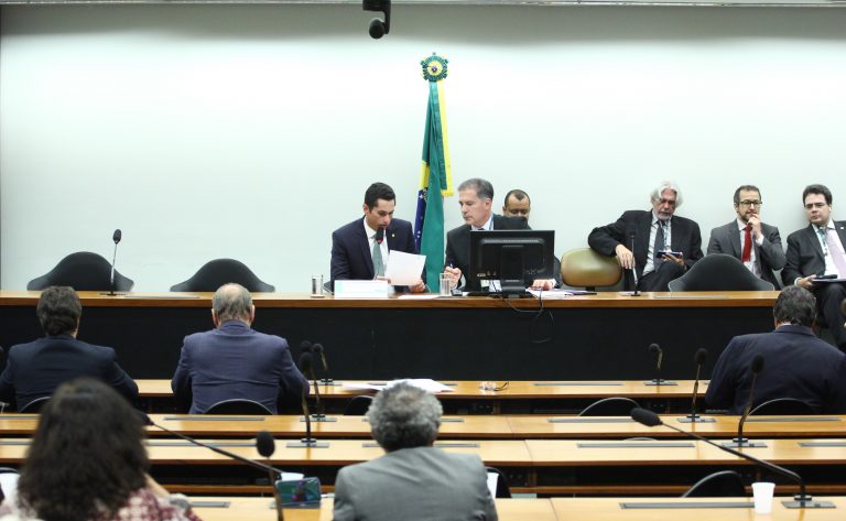 O Congresso Nacional avalia crédito suplementar para fundos regionais sem impactar a meta fiscal