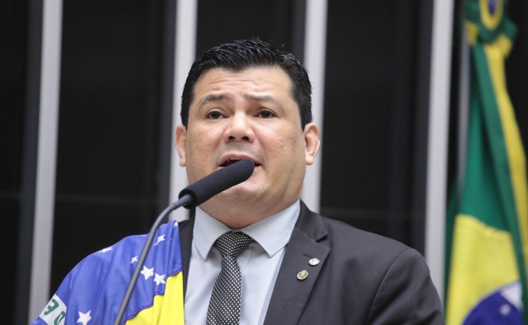 Projeto de Lei 302/26 busca ampliar o porte de arma para guardas civis municipais e vigilantes