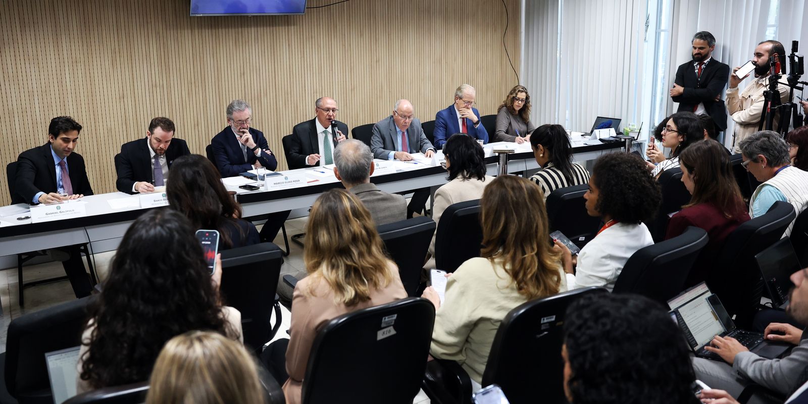 Governo federal retoma programa de apoio após imposição de tarifa adicional dos EUA