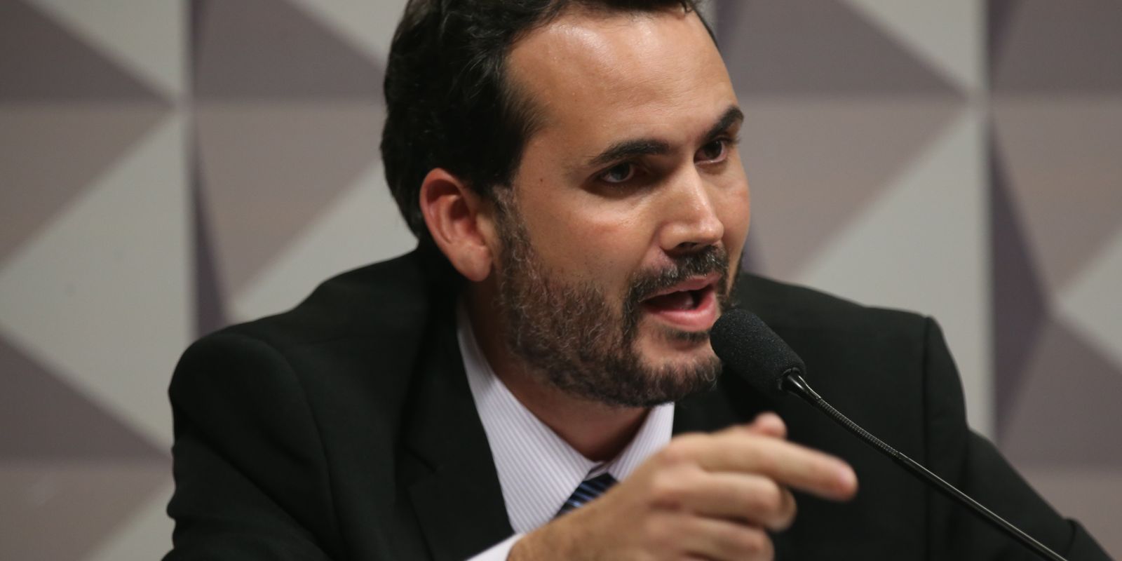 Governo descarta retomar o subsídio ao diesel mesmo com alta do petróleo