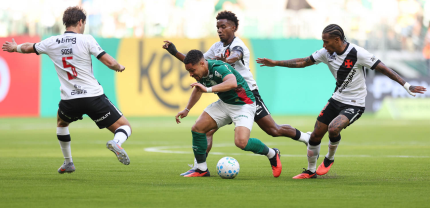Após sofrer goleada contra o Palmeiras, Vasco vê chances de rebaixamento superar 66%