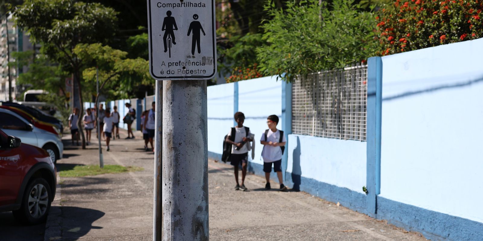 Estudo revela redução da pobreza e avanço das desigualdades no Brasil