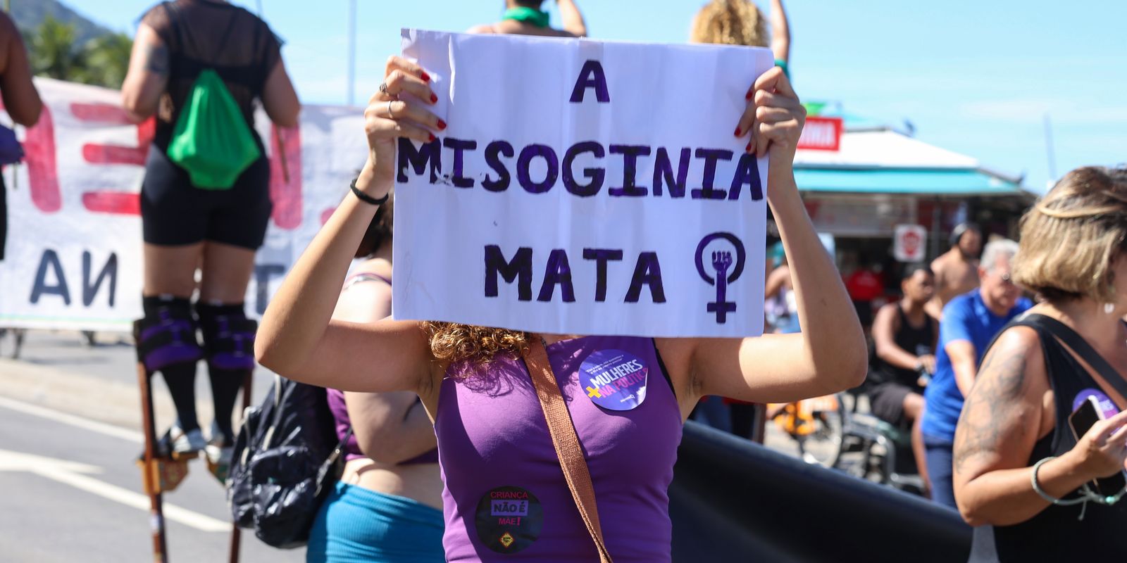 Pesquisa revela que violência política de gênero afeta a maioria das vereadoras nas câmaras