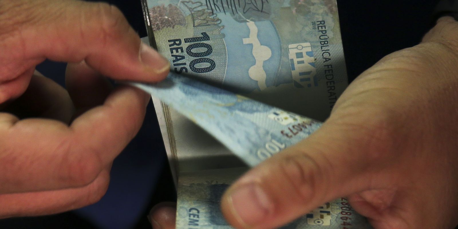 Desenrola Adimplentes começa a operar com juros reduzidos para informais