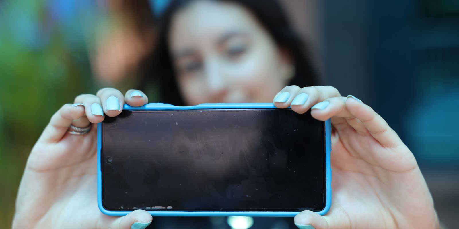 Pesquisa avalia uso da internet por adolescentes e revela crítica ao ambiente digital