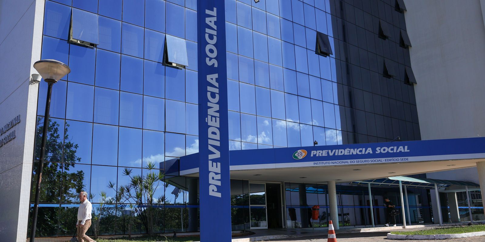 INSS libera empréstimo consignado sem biometria facial para aposentados