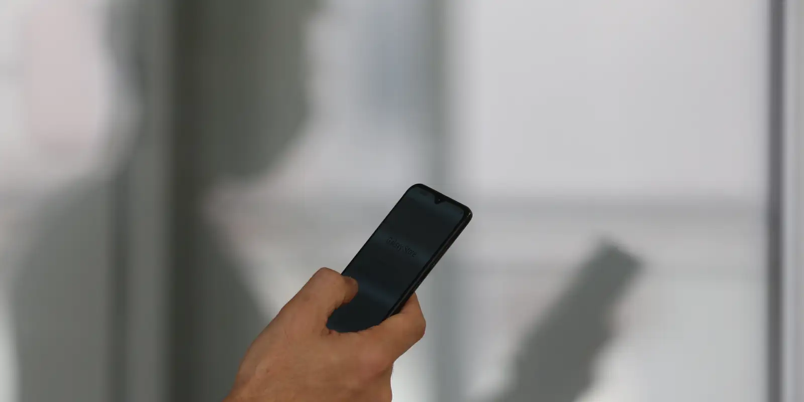 Ocorrências de roubos e furtos de celulares caem 9% no Brasil em 2025