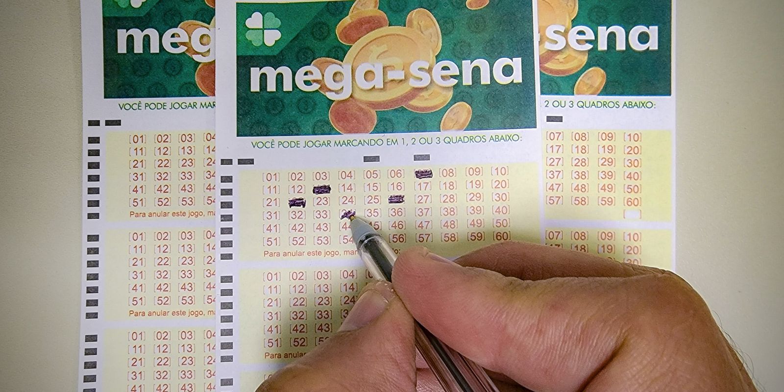 Mega-Sena acumulada chega a R$ 150 milhões após ninguém acertar as seis dezenas