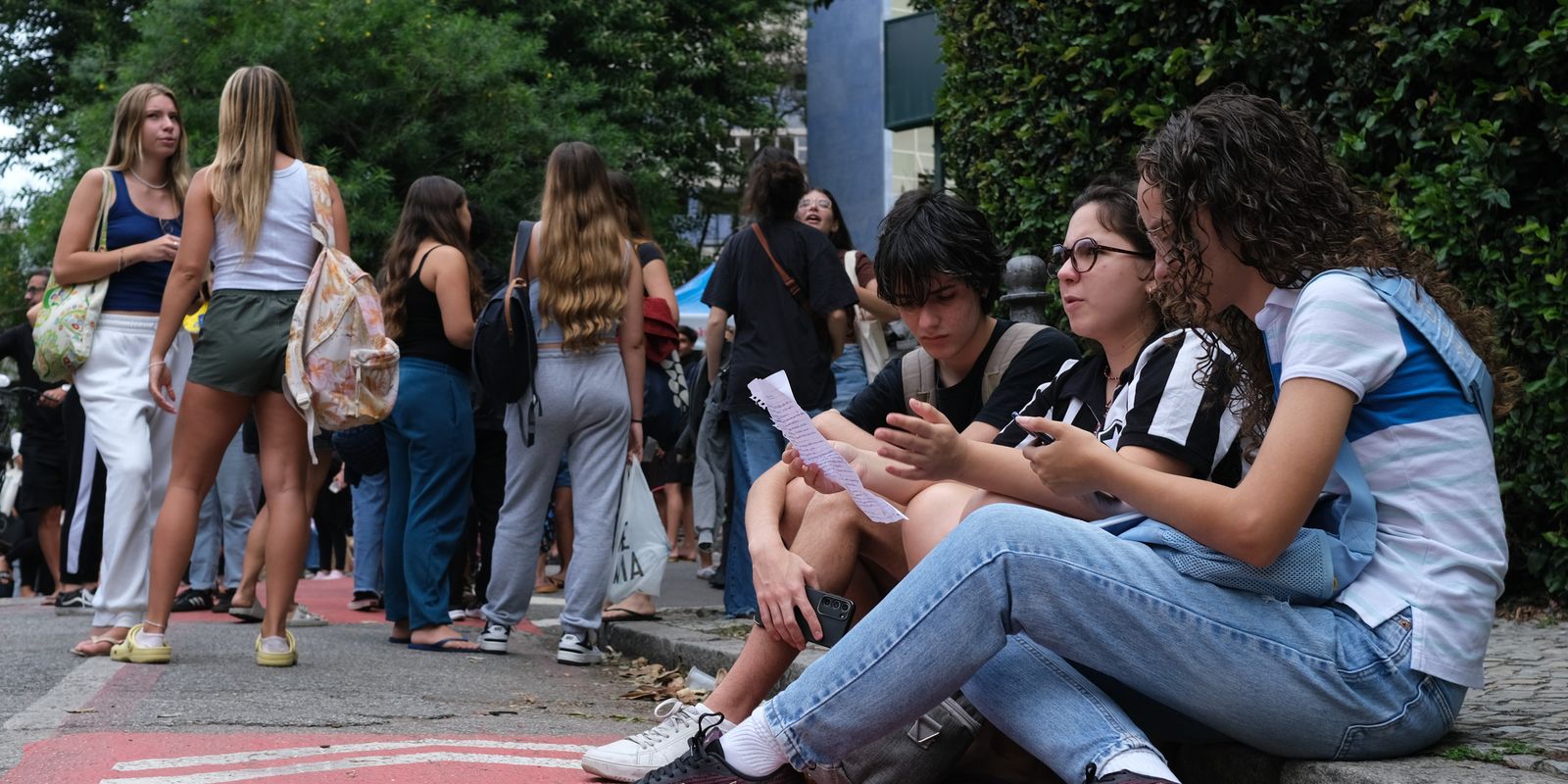 Saeb 2025: Brasil supera níveis pré-pandemia, mas matemática é desafio