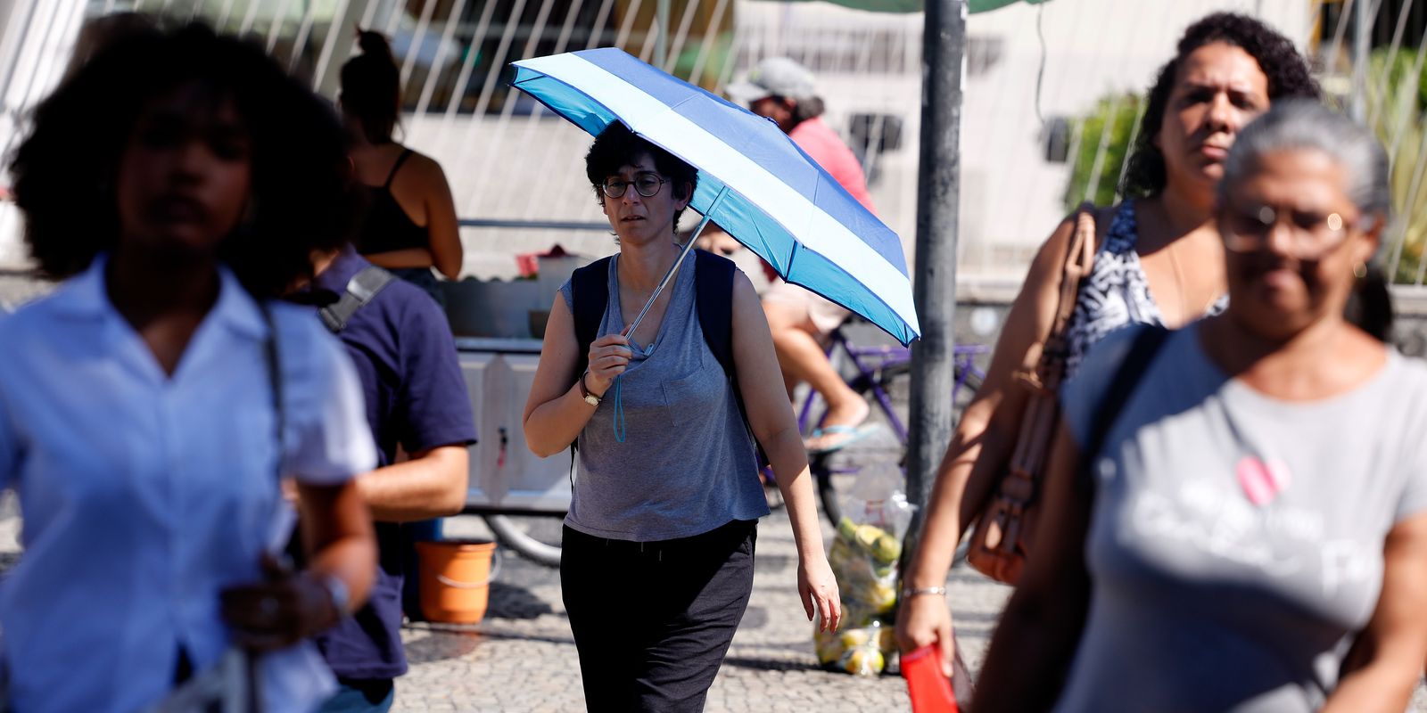 Governo projeta salário mínimo em 2027 de R$ 1.741 com ganho real