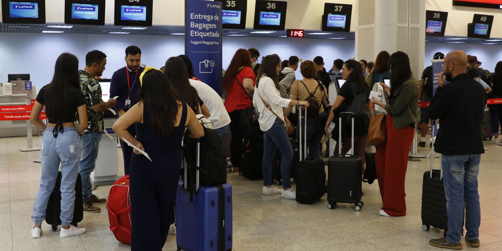Aeroporto Santos Dumont normaliza voos após interrupção e cancelamentos