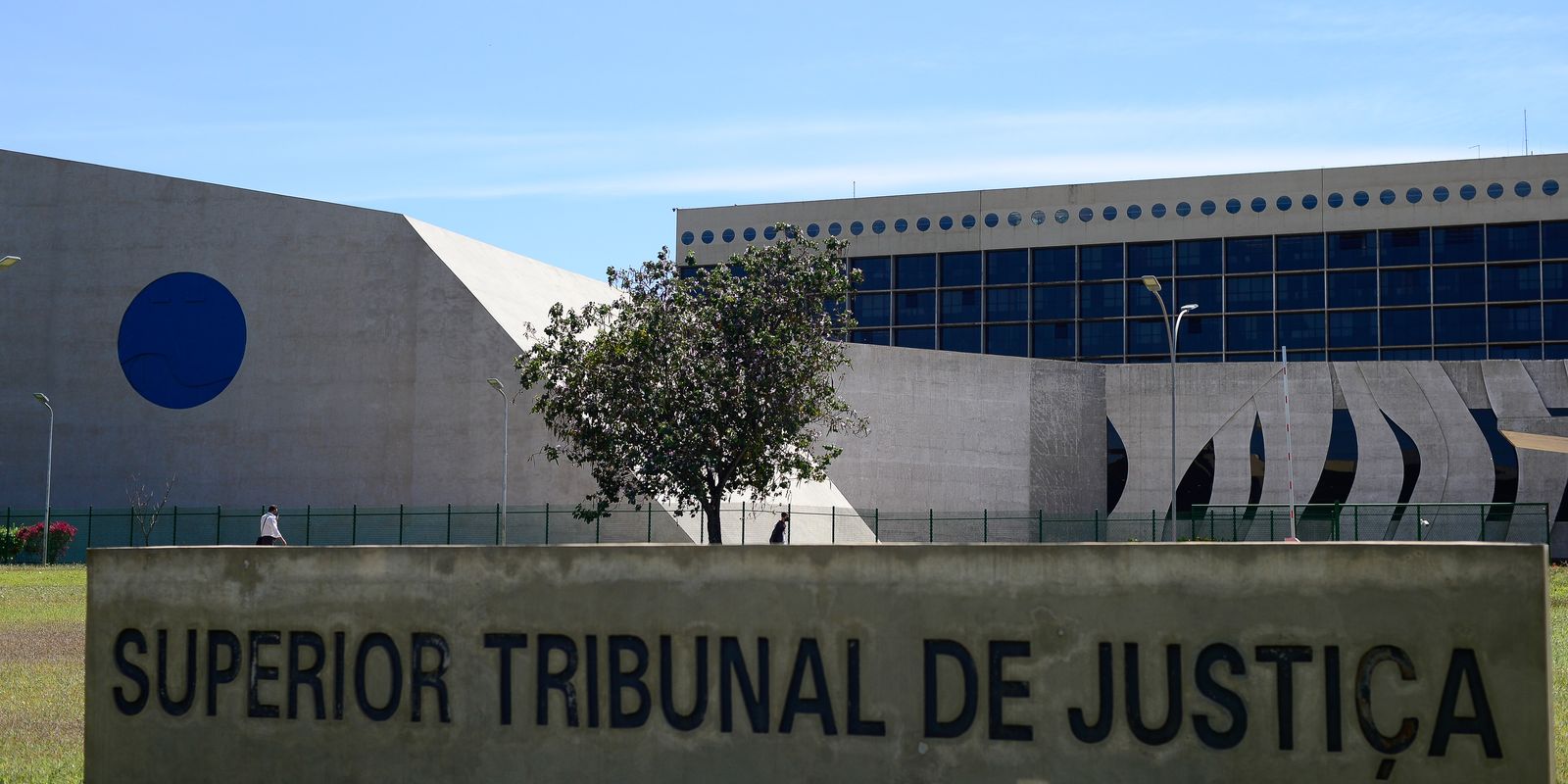 STJ condena o ministro Marco Buzzi à perda de cargo por crimes sexuais