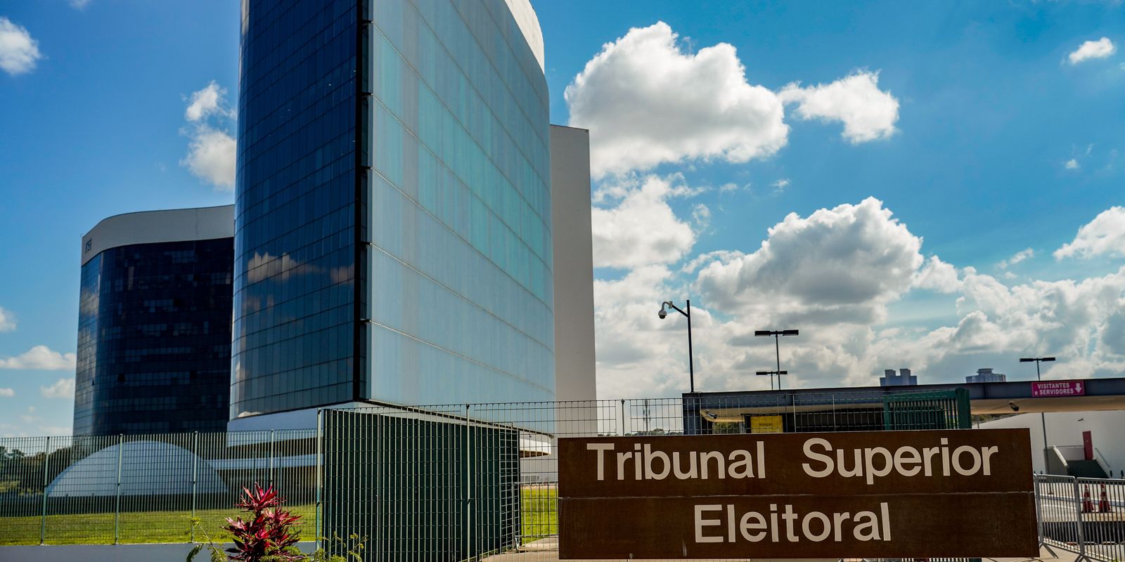 TSE busca consenso entre ministros sobre regras para o uso de IA nas eleições