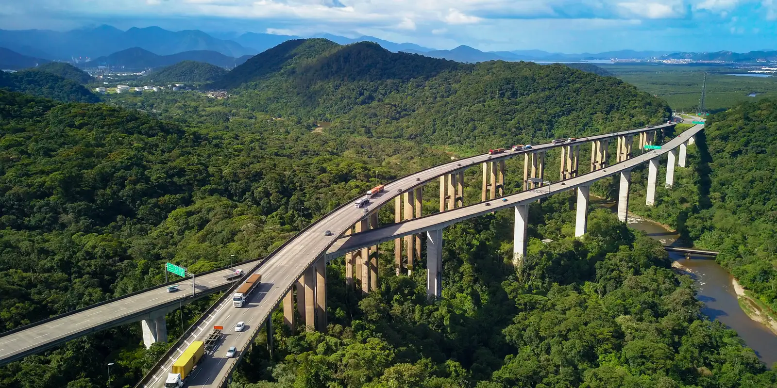 Brasil precisa dobrar investimento em infraestrutura para zerar déficit