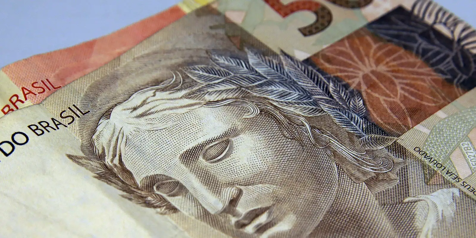 Saques na poupança superam depósitos em R$ 10,5 bilhões em agosto