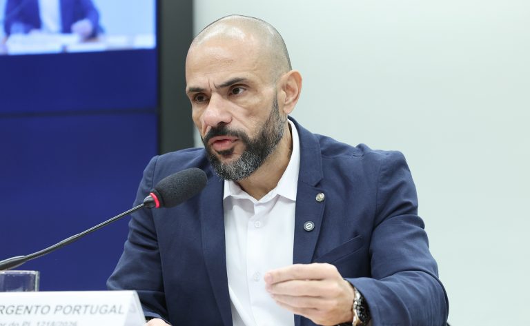 Câmara aprova prioridade de recursos para combater crimes financeiros virtuais