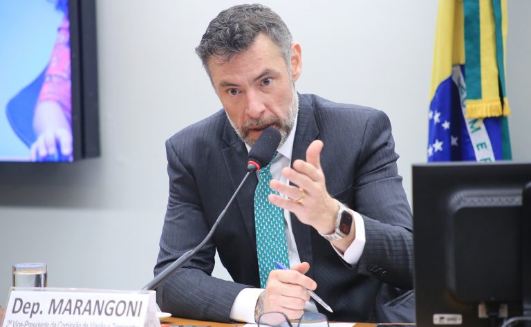 Câmara dos deputados aprova projeto que avança a regulamentação de operador logístico