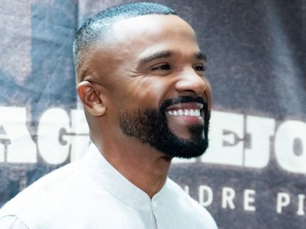 Defesa de Alexandre Pires se pronuncia após cantor ser alvo de operação da PF