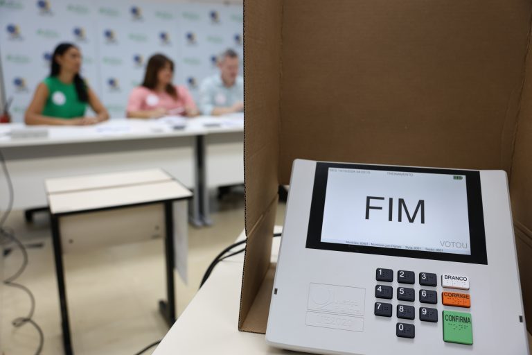 Eleicoes 2026 terao votacao unificada pelo horario de brasilia em todo o pais