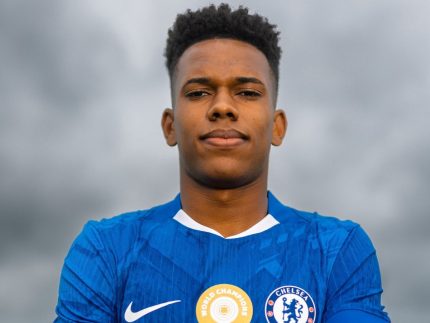 Estêvão se preocupa com pouca minutagem no Chelsea e considera mudar de clube em janeiro