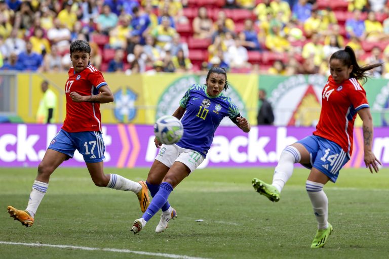 Leis no Congresso viabilizam a Copa e impulsionam o futebol feminino