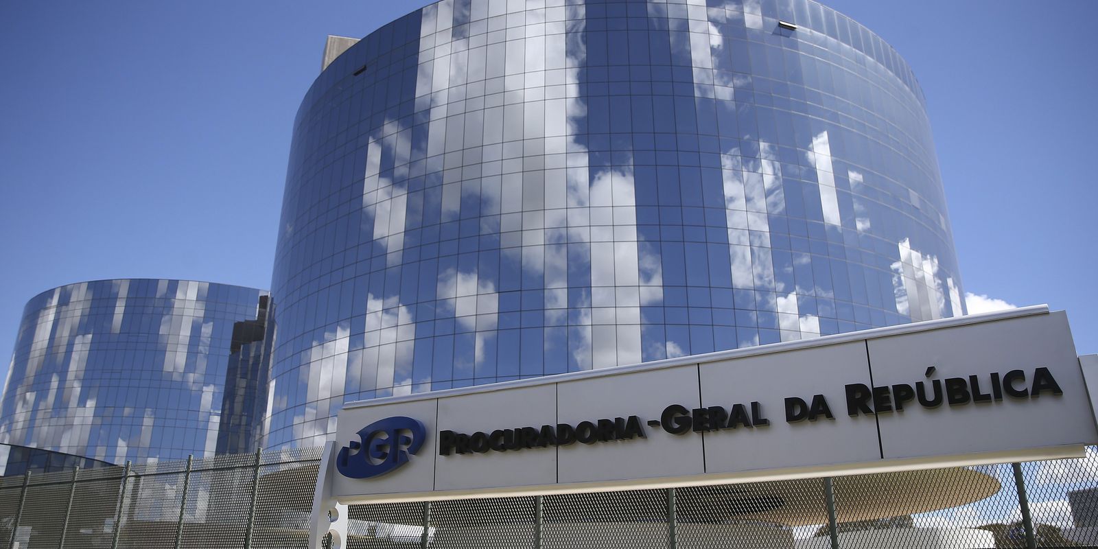 PGR deve avaliar citações a Alexandre de Moraes em dados da PF