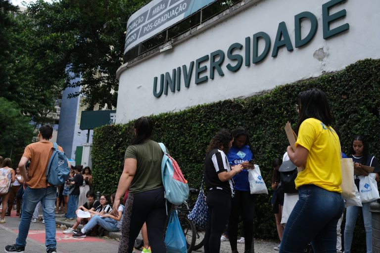Projeto propõe o fim do vestibular e amplia acesso às universidades públicas